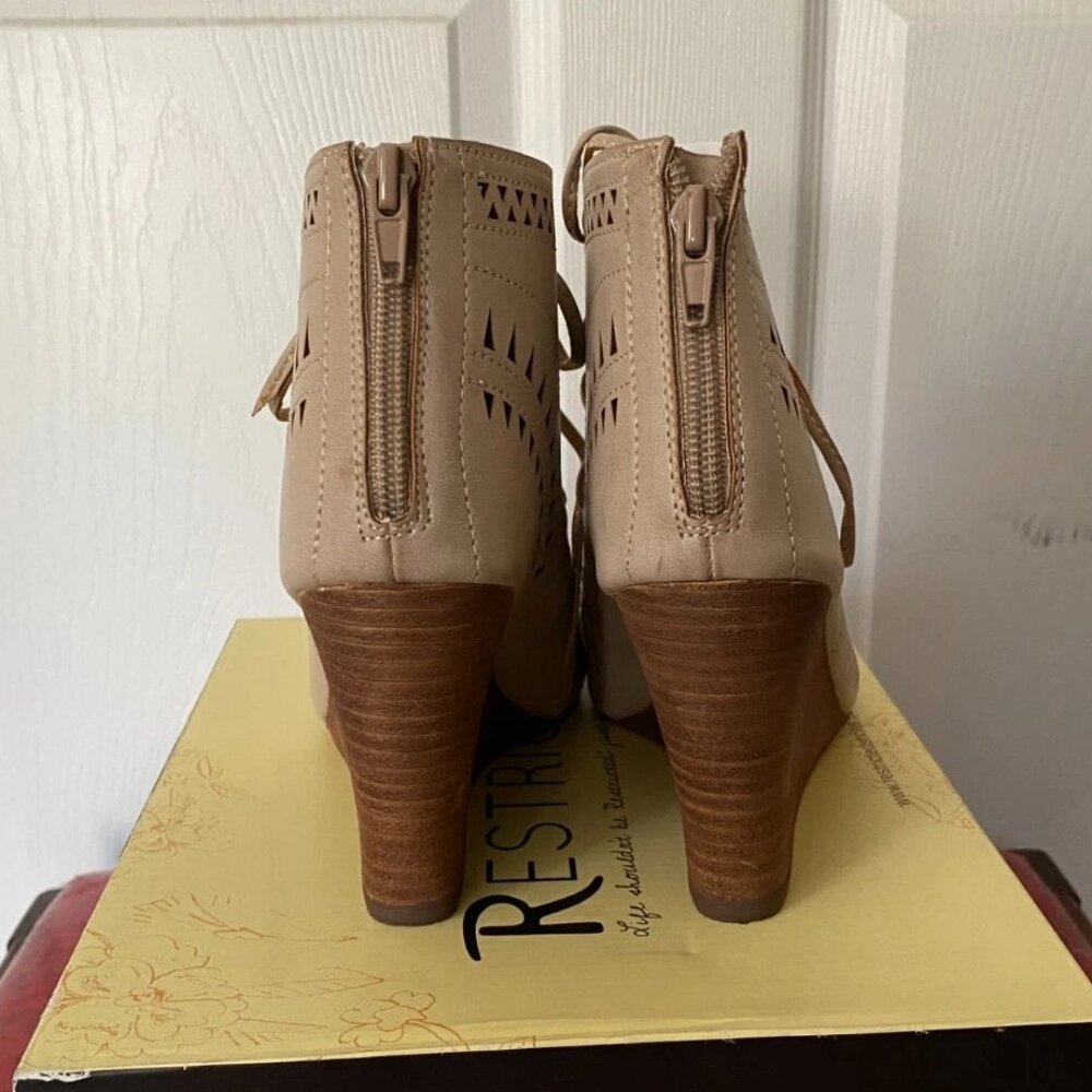 RESTRICTED "Slow Motion" Southwestern Stacked wood wedge Heel Booties Ankle *8M* - Picture 5 of 7